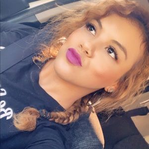 Meet your Posher, Monique